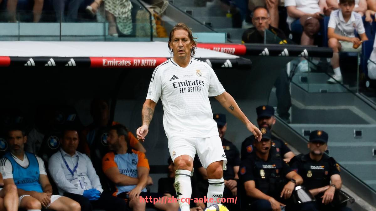 澳客足彩-德甲弗赖堡足球队最新排名及赛季表现